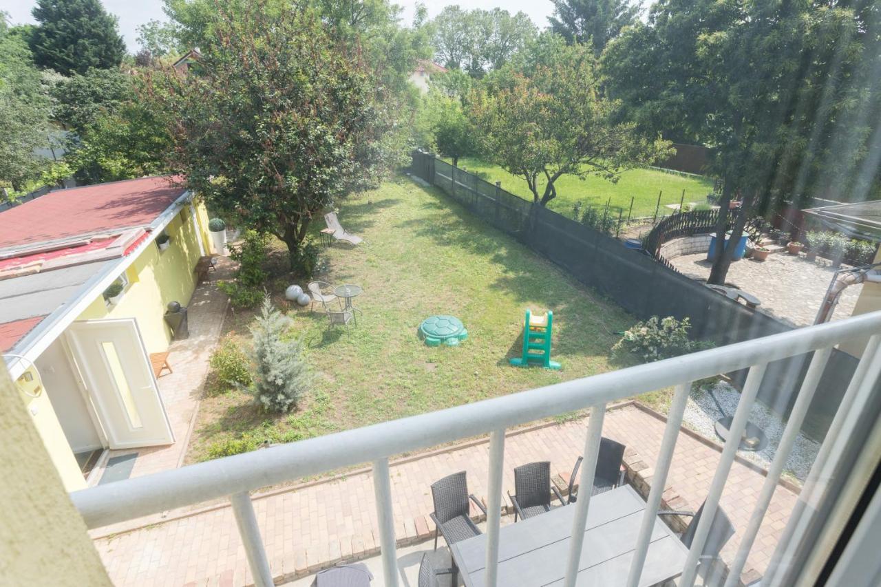 Hi-Bp Garden City Batsanyi Apartment 3 Rooms, Apartment Upstairs Near The City Train With Free Parking Budapest Exterior foto