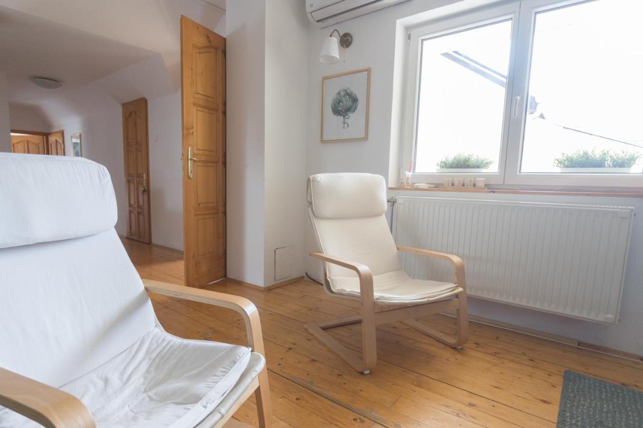 Hi-Bp Garden City Batsanyi Apartment 3 Rooms, Apartment Upstairs Near The City Train With Free Parking Budapest Exterior foto